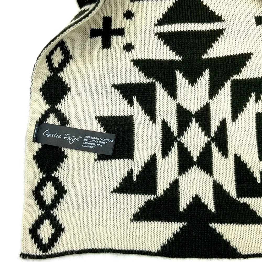 NWOT Charlie Paige Black / White Woven Scarf
